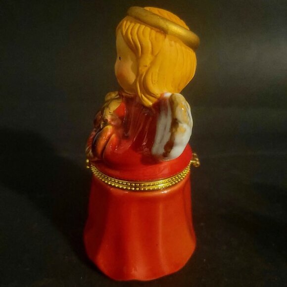 Porcelain Limoge Hinged Trinket Box Christmas Angel Figurine Holding A Wreath - Picture 4 of 8